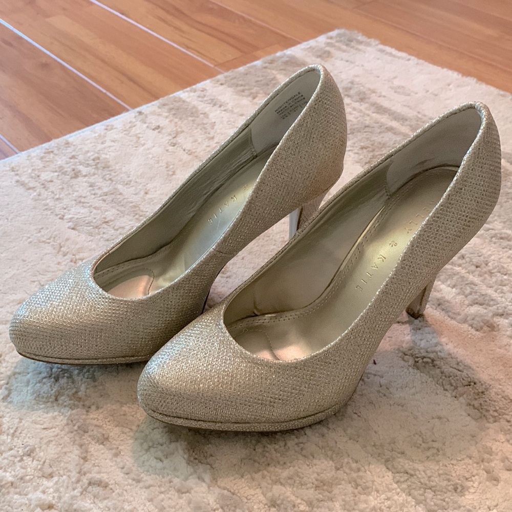 Kelly & Katie Heels, sparkling champagne, size 6.5